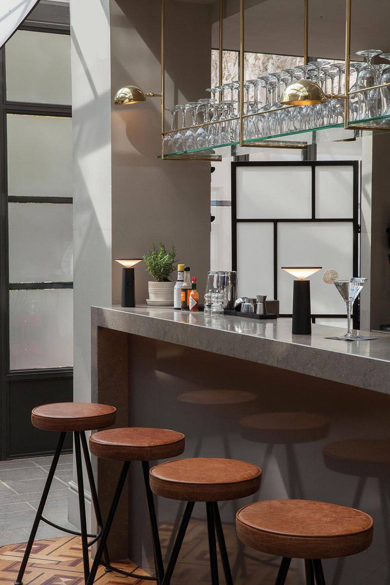 Lampara con sensor tactil para mesa